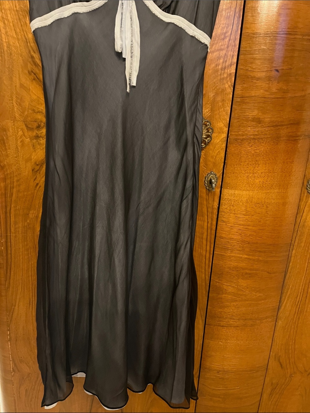 BCBGMaxAzria 100% Silk Black Sheer V-Neck Midi Dress with Blue-Gray Trim Size 6 - Picture 4 of 10